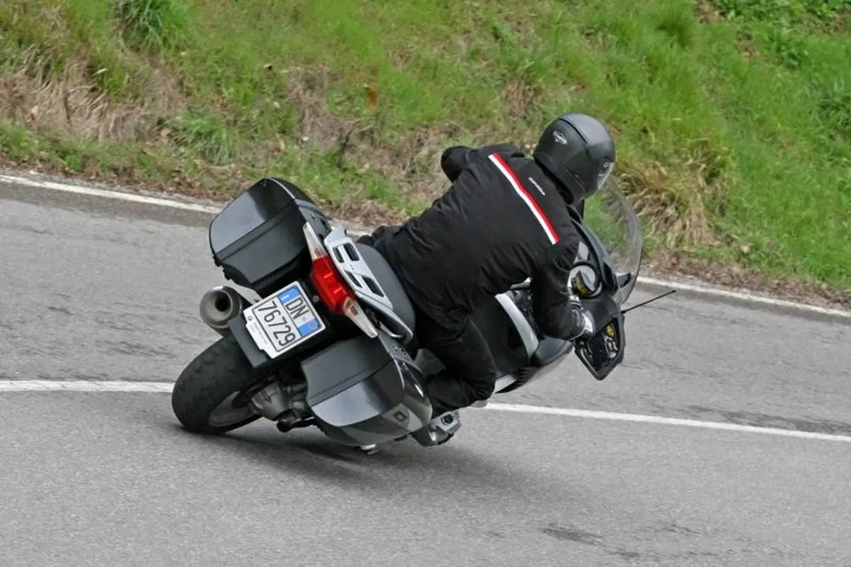 BMW R1200RT   (10)