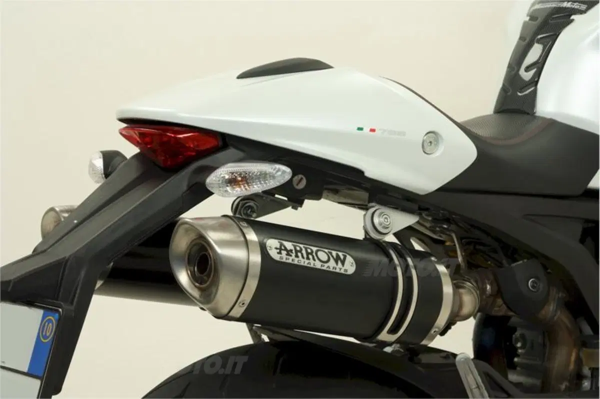 Arrow: slip on per Ducati Monster 796 (2)