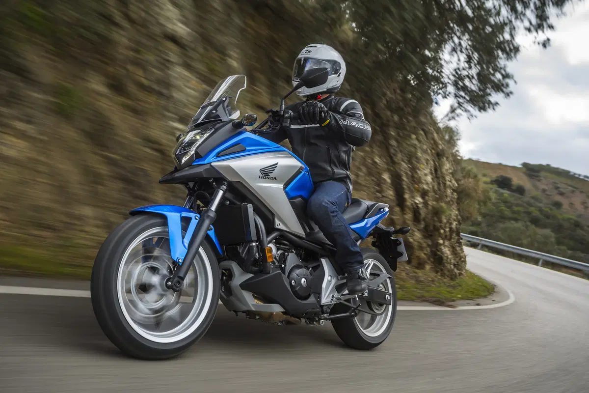 Honda NC750X DCT (2)