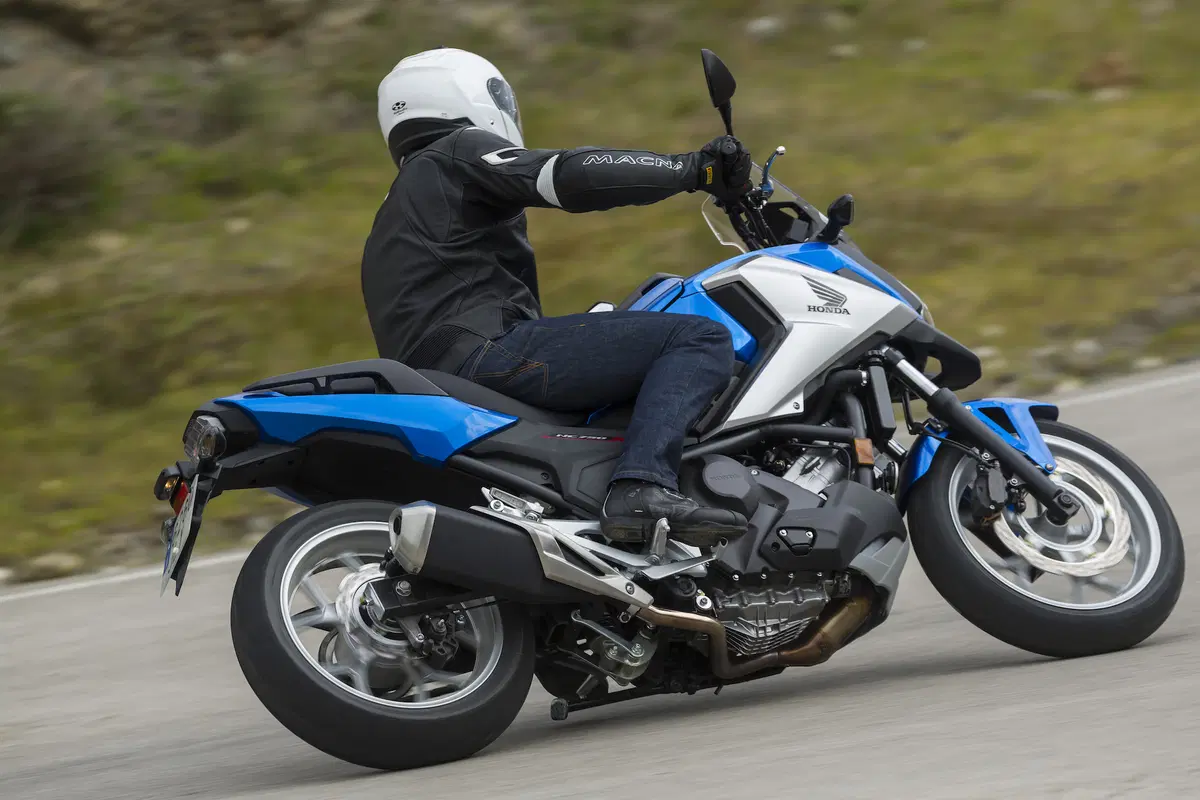 Honda NC750X DCT (3)