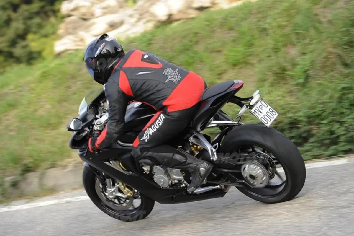 Le prime foto della MV Agusta F3 (2)