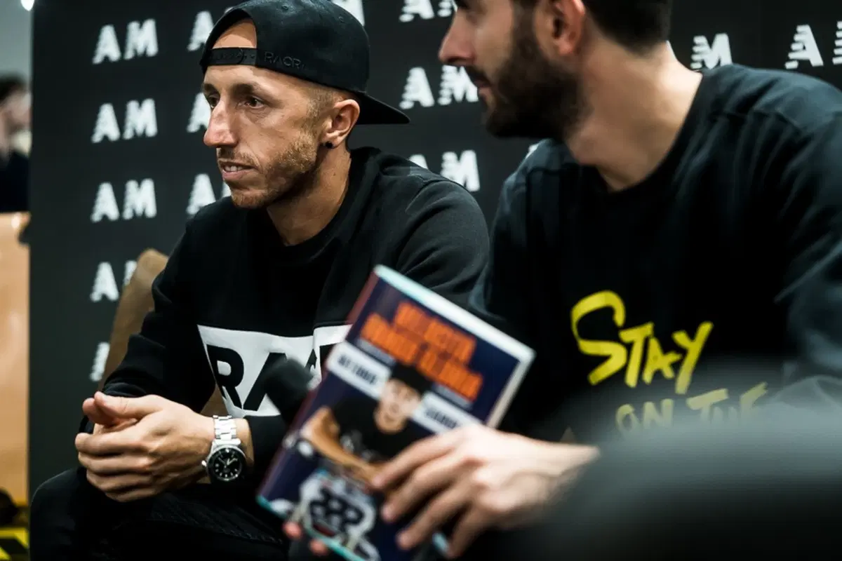 'Minchia che spettacolo', la vita di Tony Cairoli nella sua autobiografia. E' in libreria (3)
