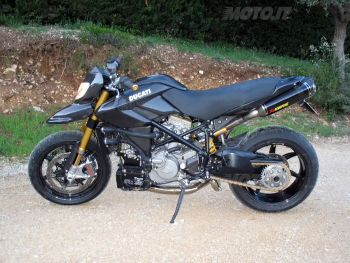 Ducati Hypermotard 1198 liquid cooled