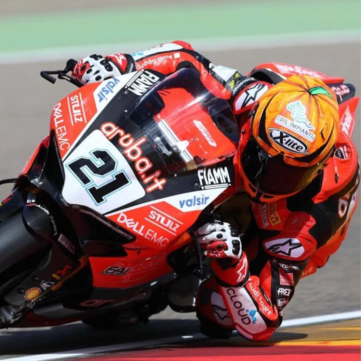 SBK - Michael Ruben Rinaldi con il Barni Racing Team   (4)
