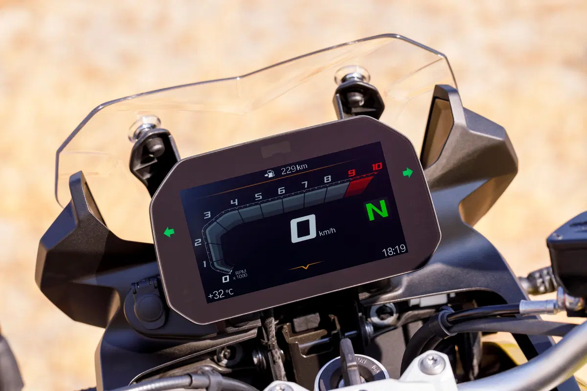 Andrea Galeazzi prova su strada il sistema Connectivity di BMW (2)
