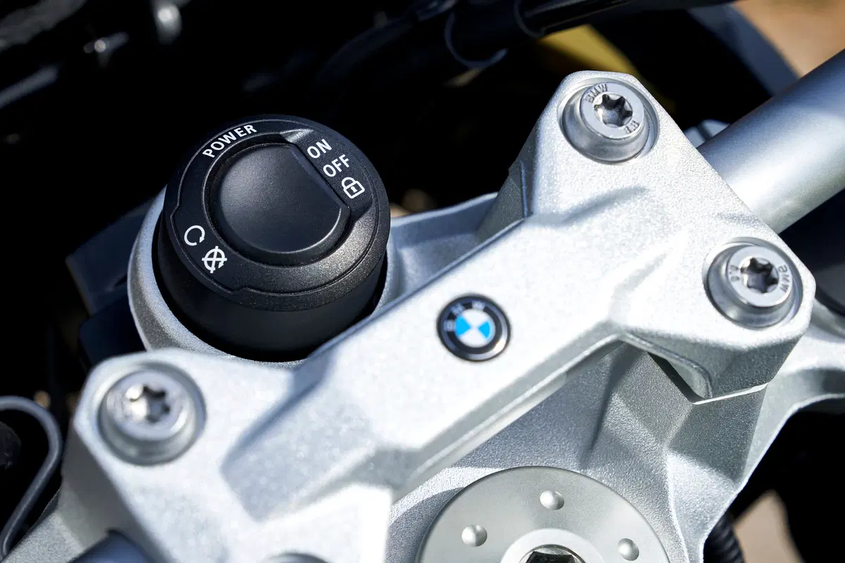 Andrea Galeazzi prova su strada il sistema Connectivity di BMW (5)