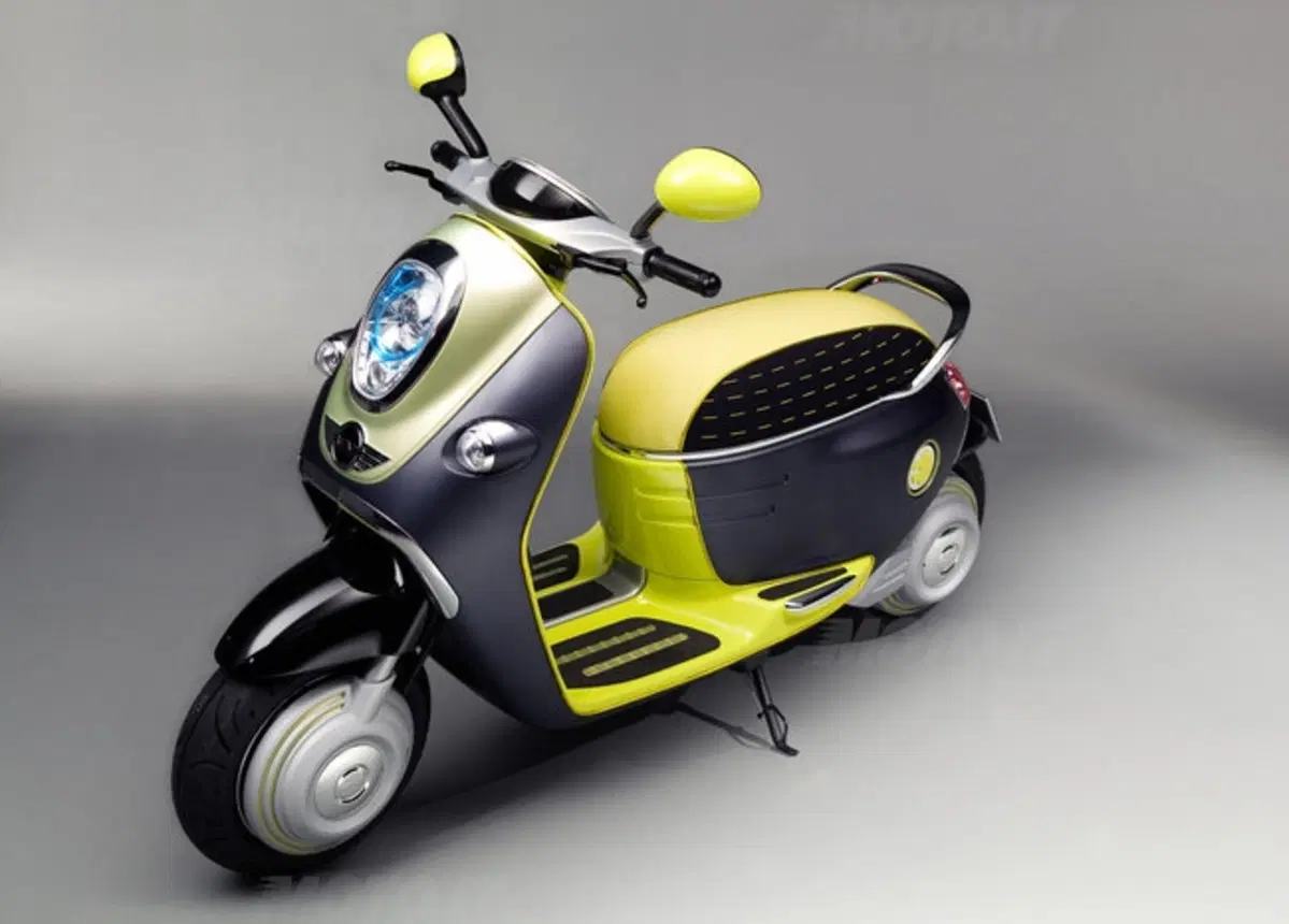 Anche la Mini ha il suo bello scooter elettrico (2)