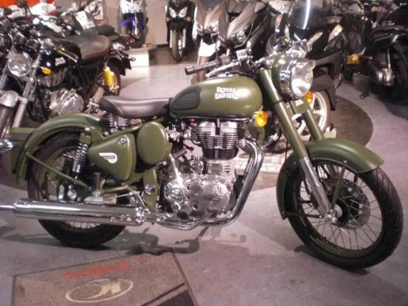 Royal Enfield Classic 500 EFI Battle Green (2017 - 20) (3)