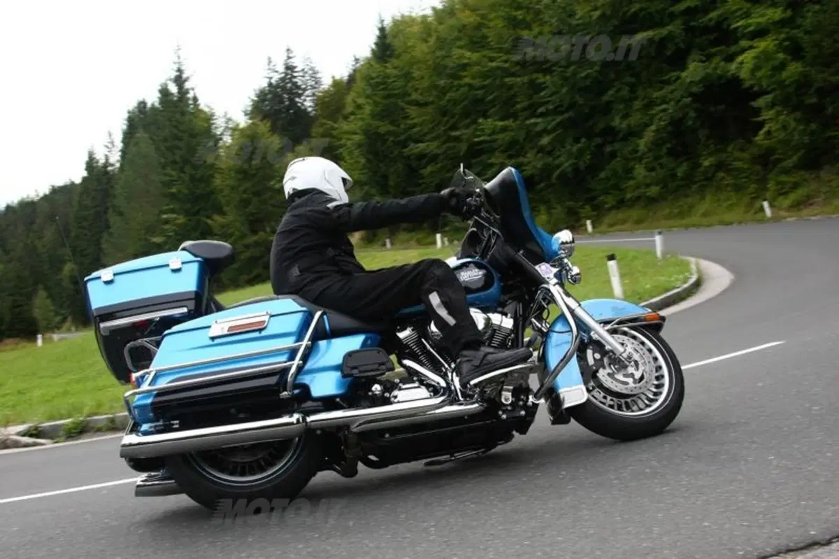 Harley-Davidson 2011  (7)