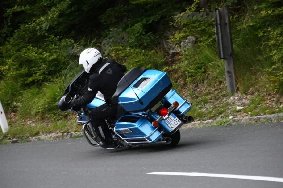 Harley-Davidson 2011  (8)