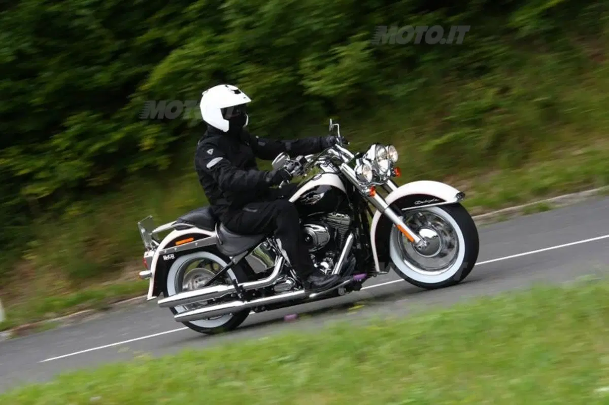 Harley-Davidson 2011  (12)