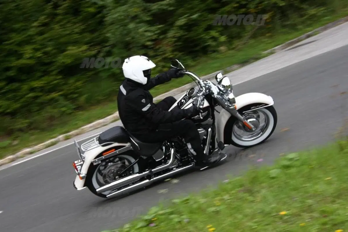 Harley-Davidson 2011  (13)