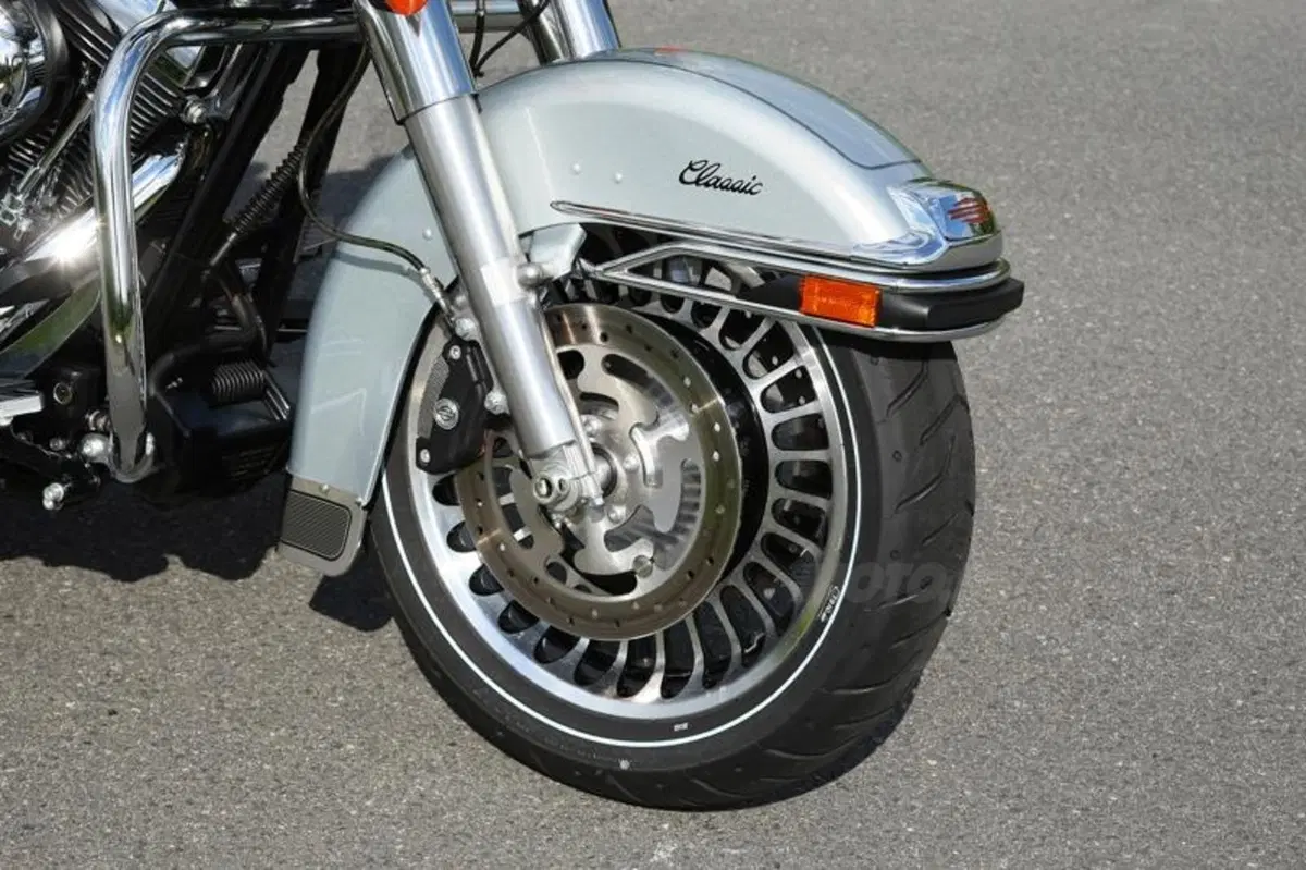 Harley-Davidson 2011  (28)