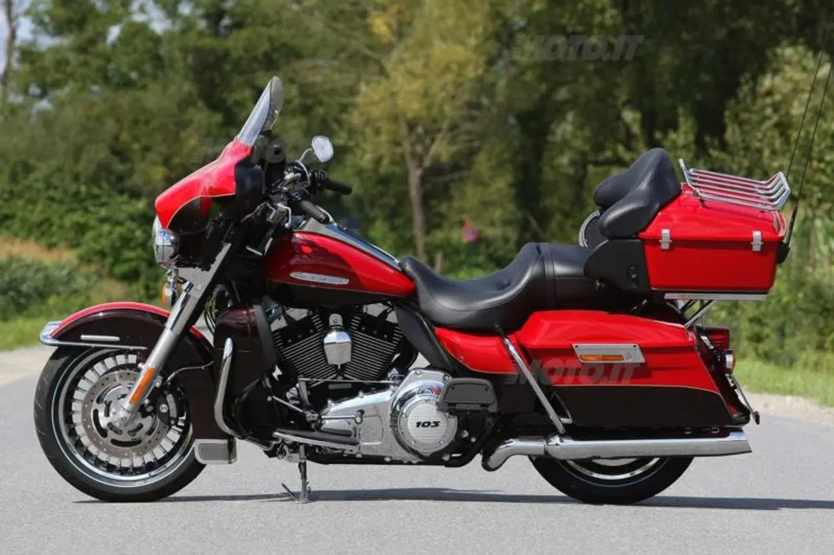 Harley-Davidson 2011  (36)