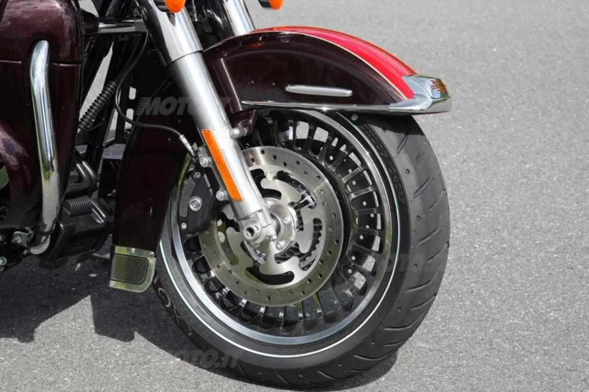 Harley-Davidson 2011  (39)