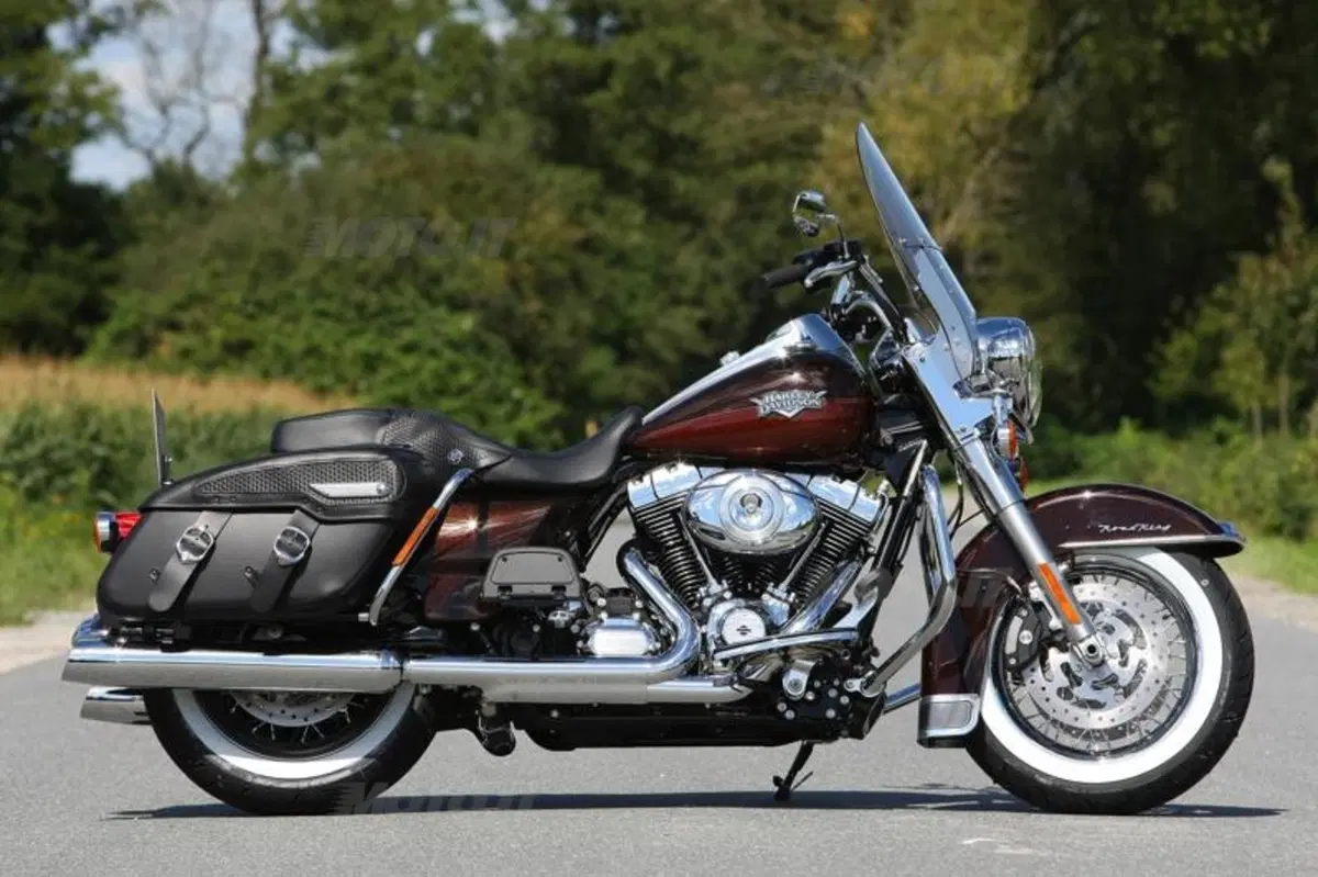 Harley-Davidson 2011  (43)