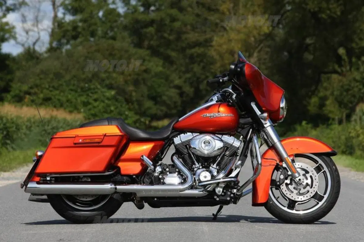 Harley-Davidson 2011  (68)