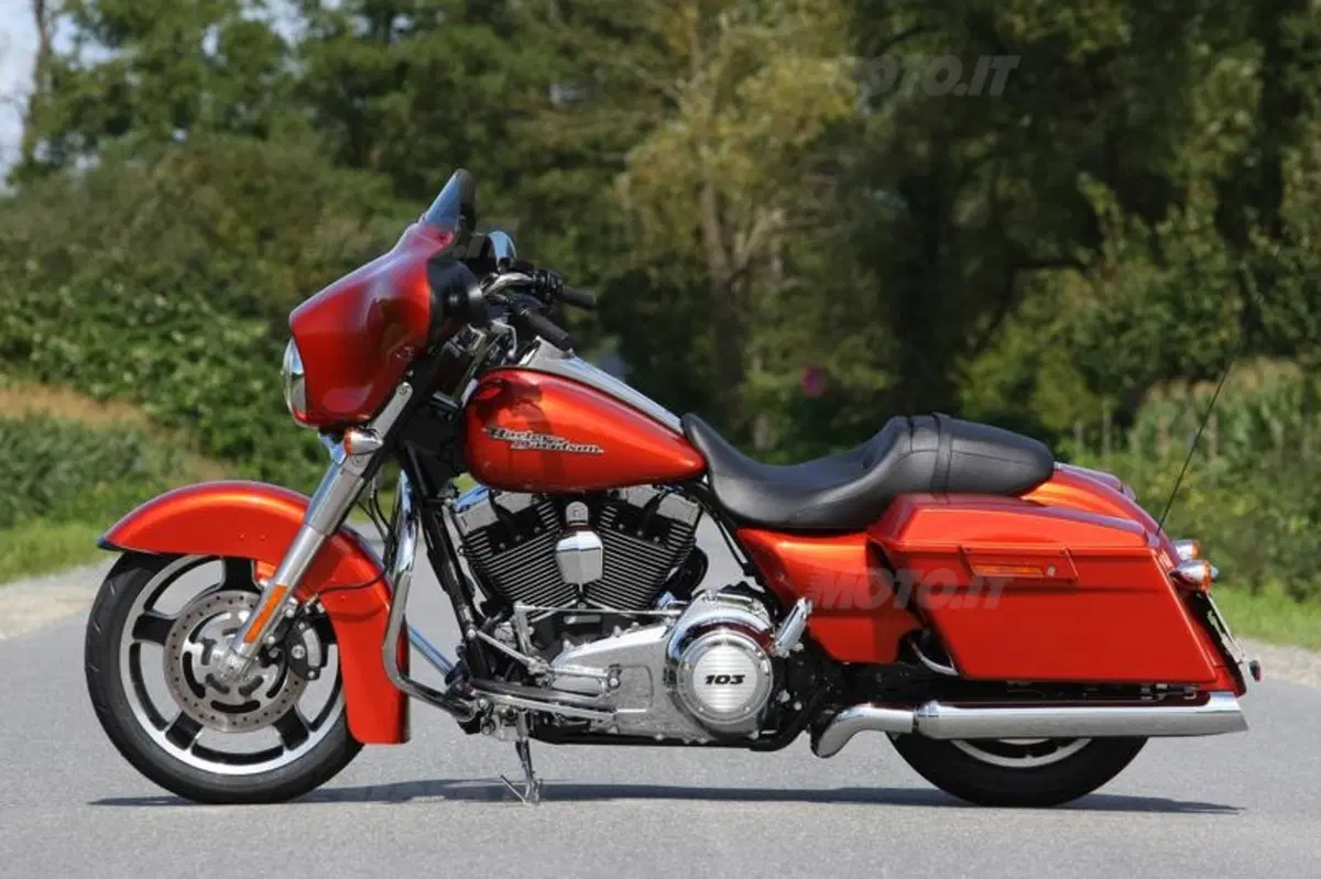 Harley-Davidson 2011  (71)