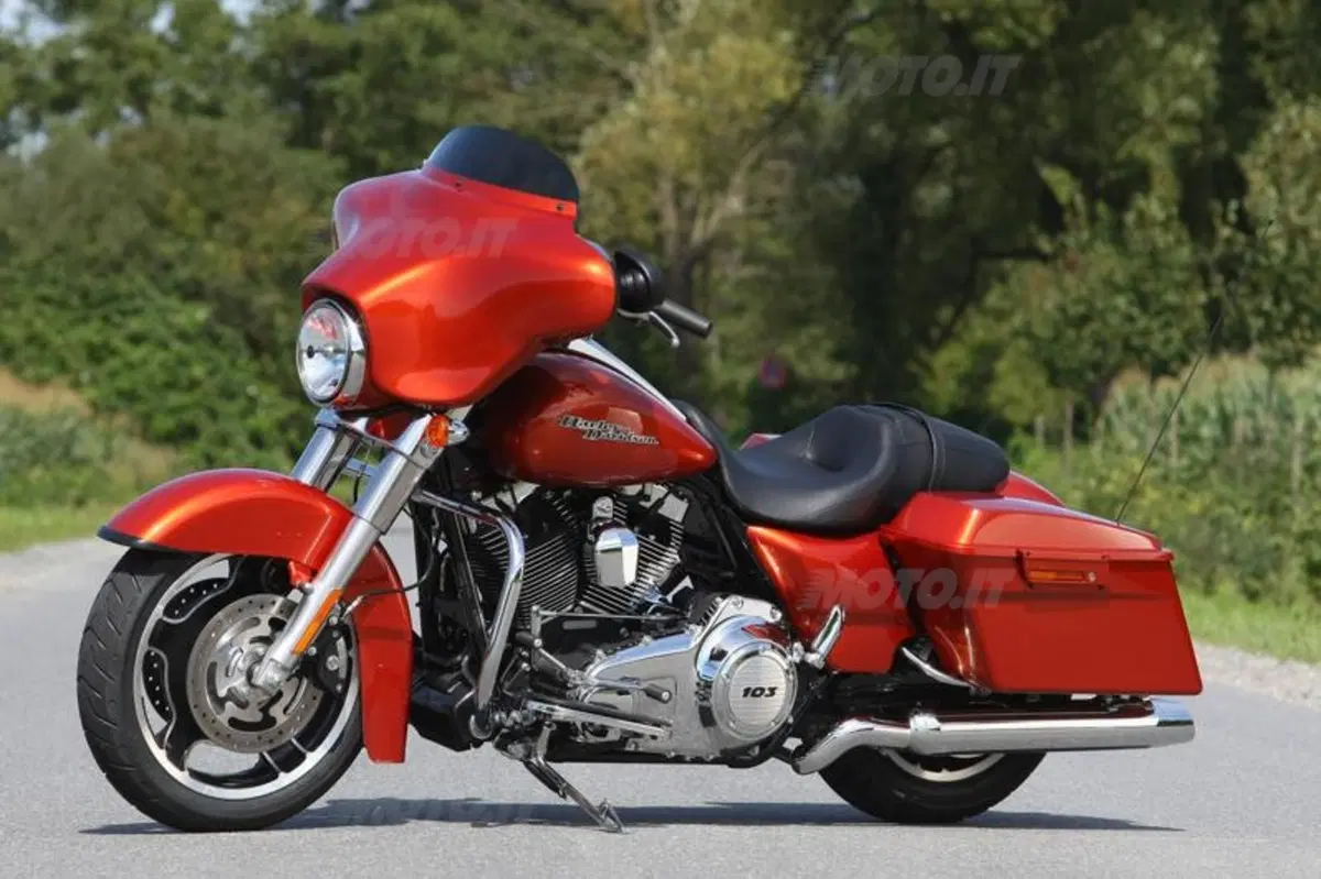 Harley-Davidson 2011  (72)