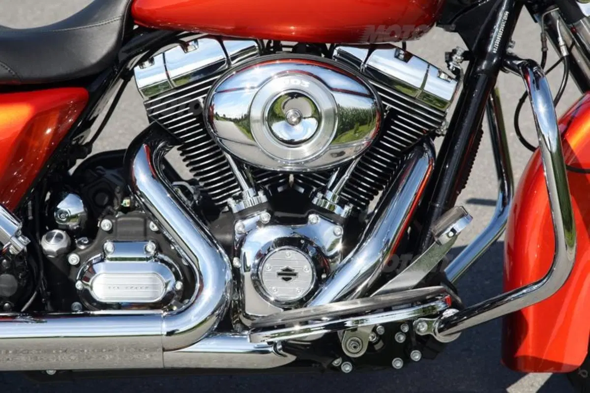 Harley-Davidson 2011  (75)