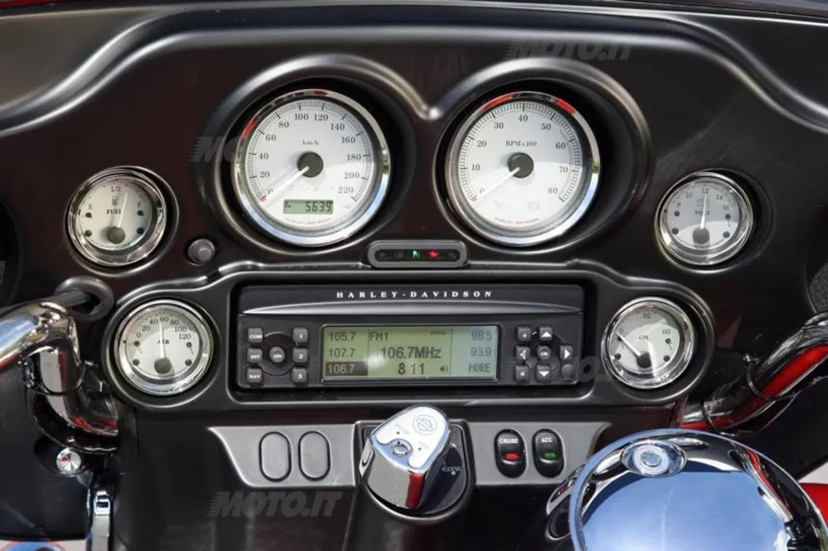 Harley-Davidson 2011  (77)