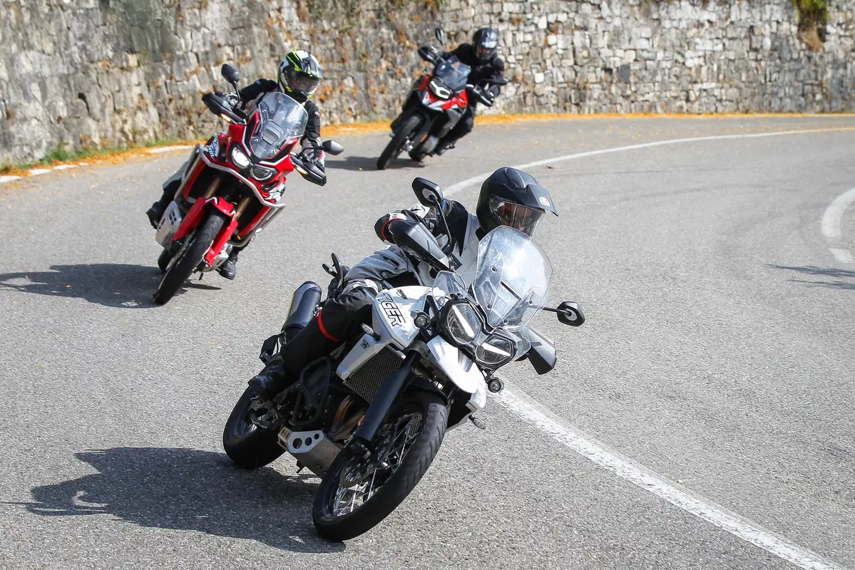 BMW F850GS vs Honda Africa Twin vs Triumph Tiger 800 XCa: COMPARATIVA MAXIENDURO 1000 (17)