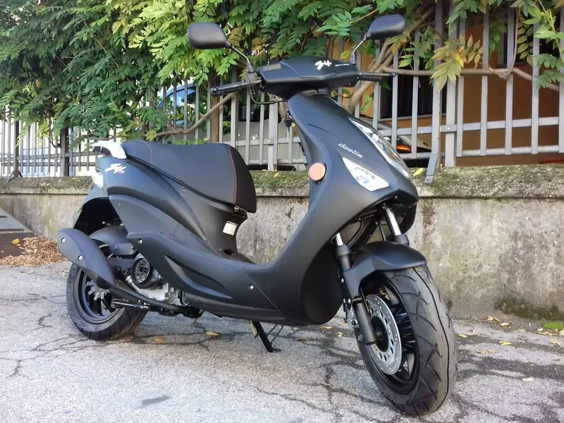 Daelim S4 50 4t (2011 - 18) (2)