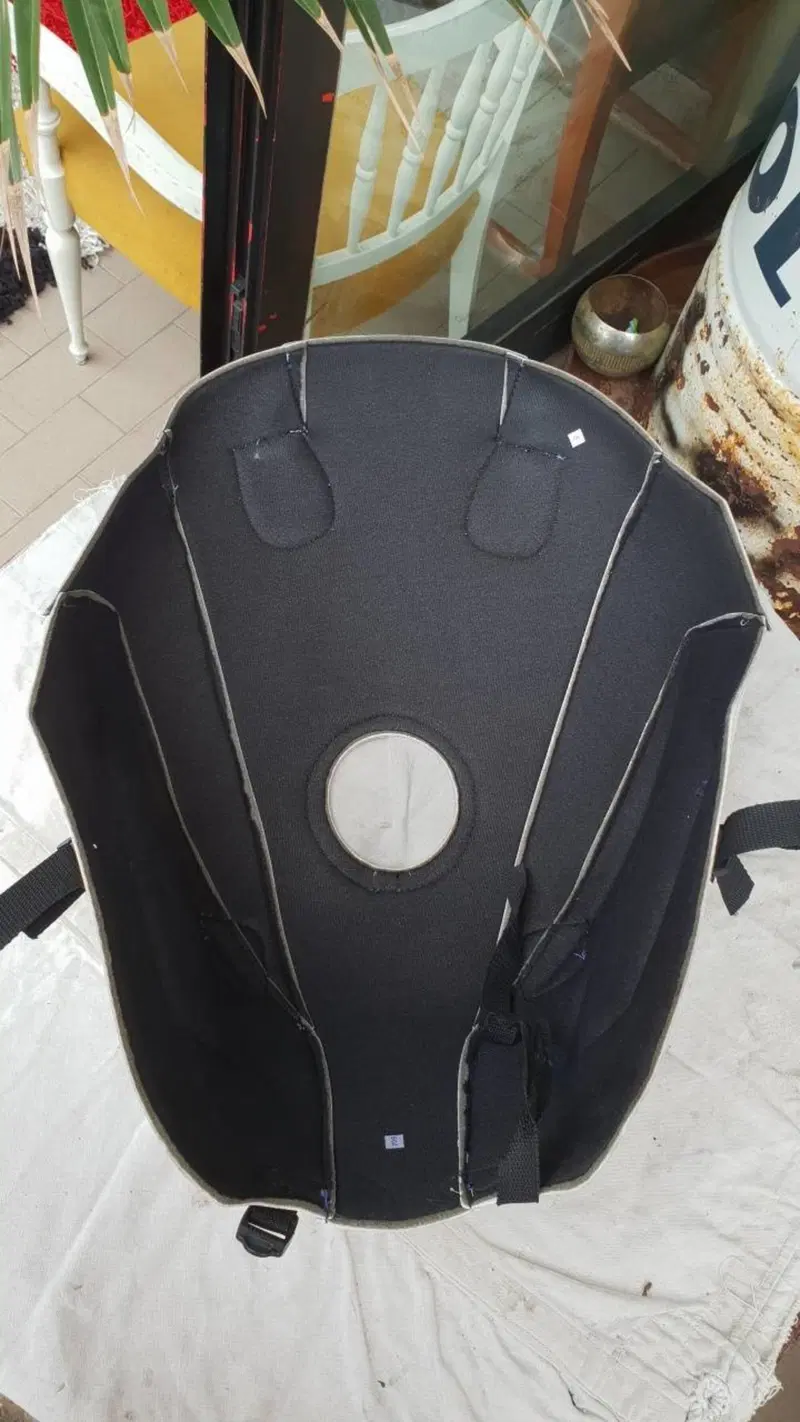 Copriserbatoio Bagster per Triumph Speed Triple (5)