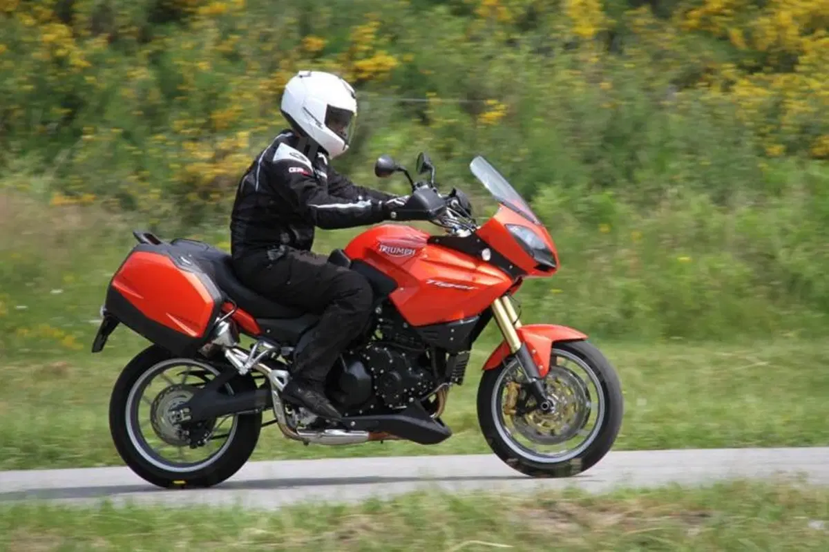 Triumph Tiger SE   (4)