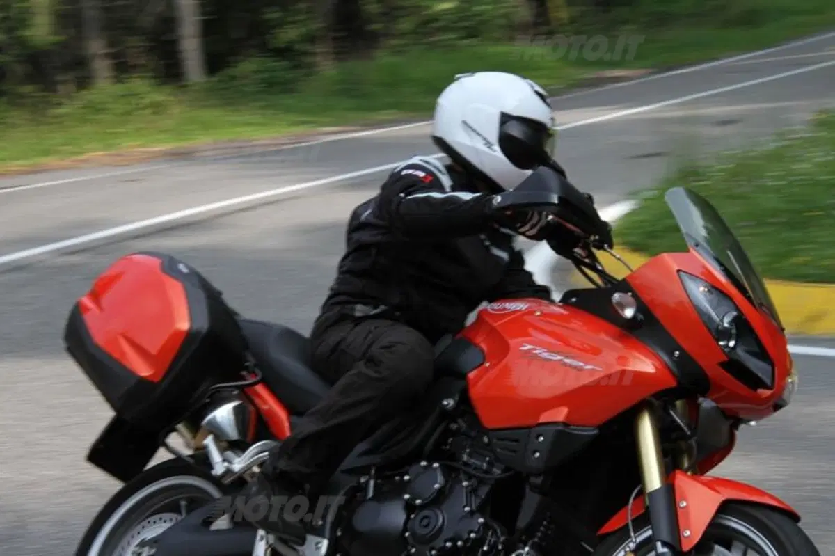 Triumph Tiger SE   (5)