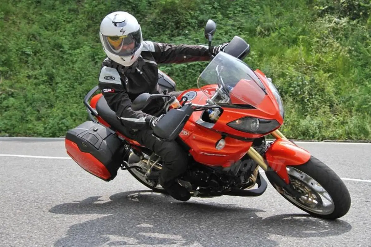 Triumph Tiger SE   (6)
