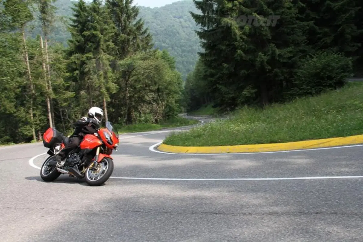 Triumph Tiger SE   (8)