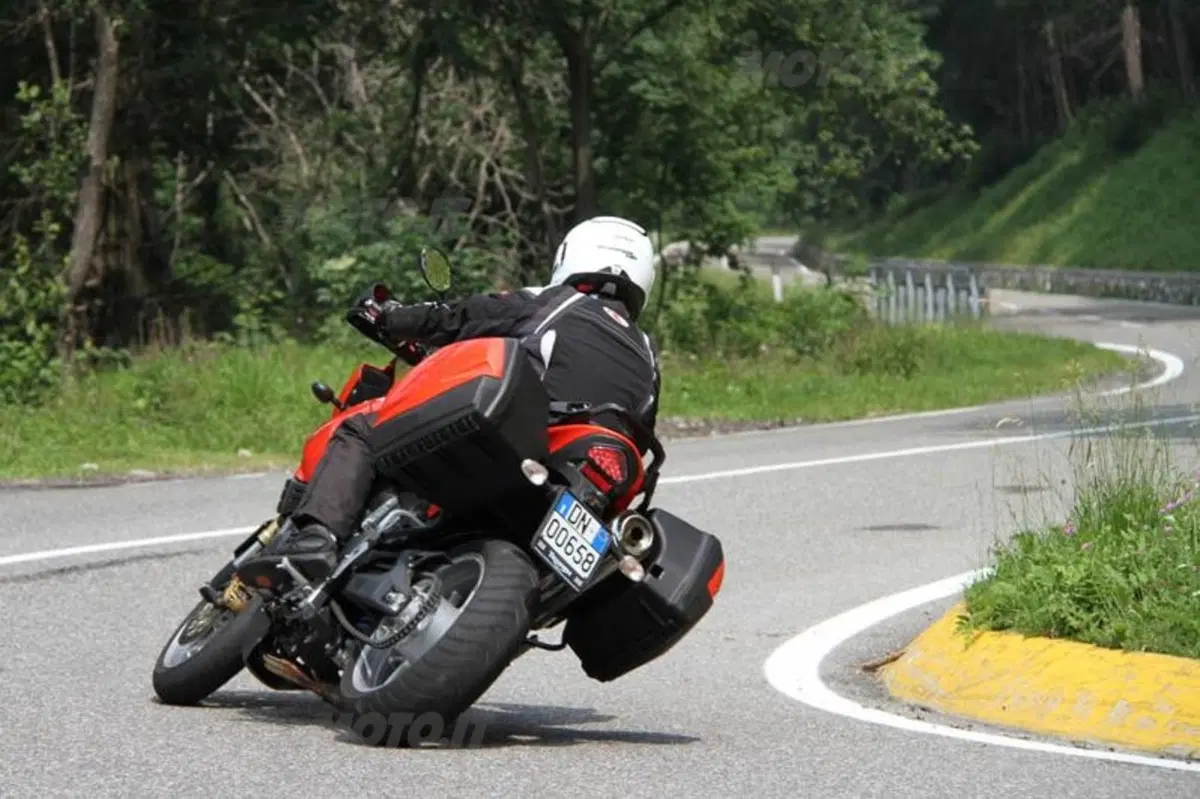 Triumph Tiger SE   (11)