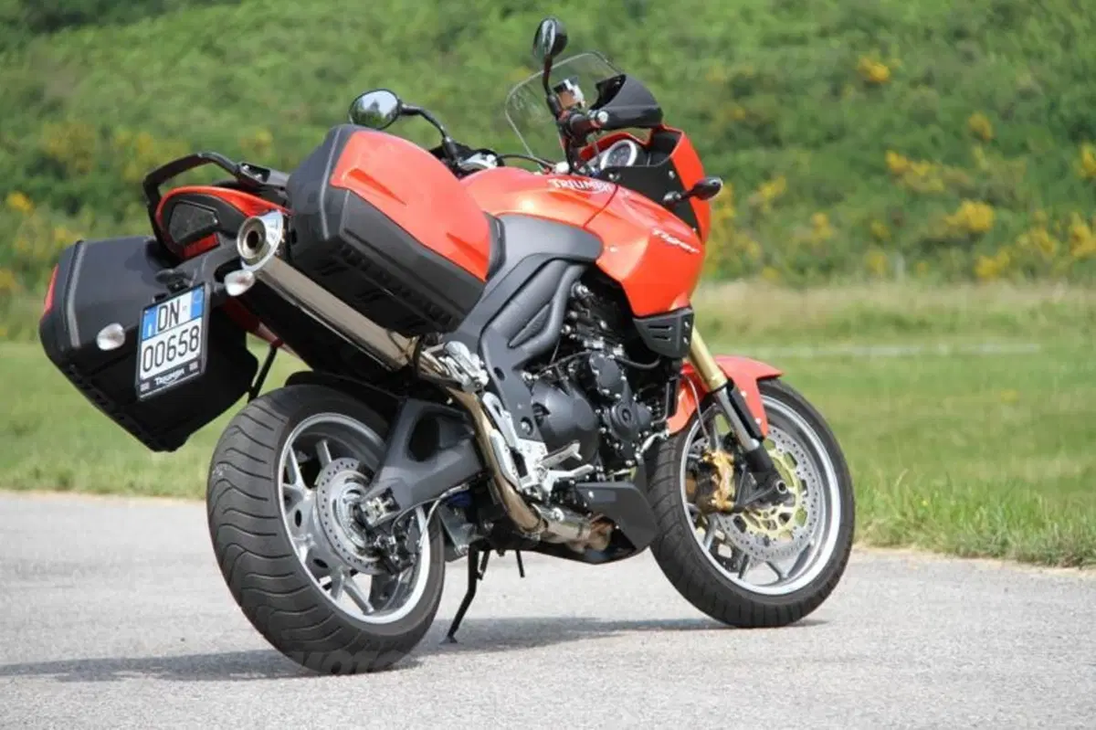 Triumph Tiger SE   (17)