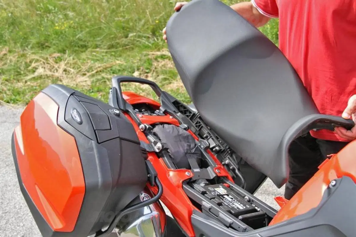 Triumph Tiger SE   (25)