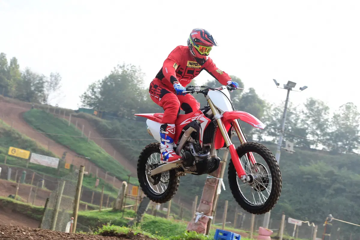 Honda CRF 250R e CRF 450R 2019: Concentrato di tecnologia (5)