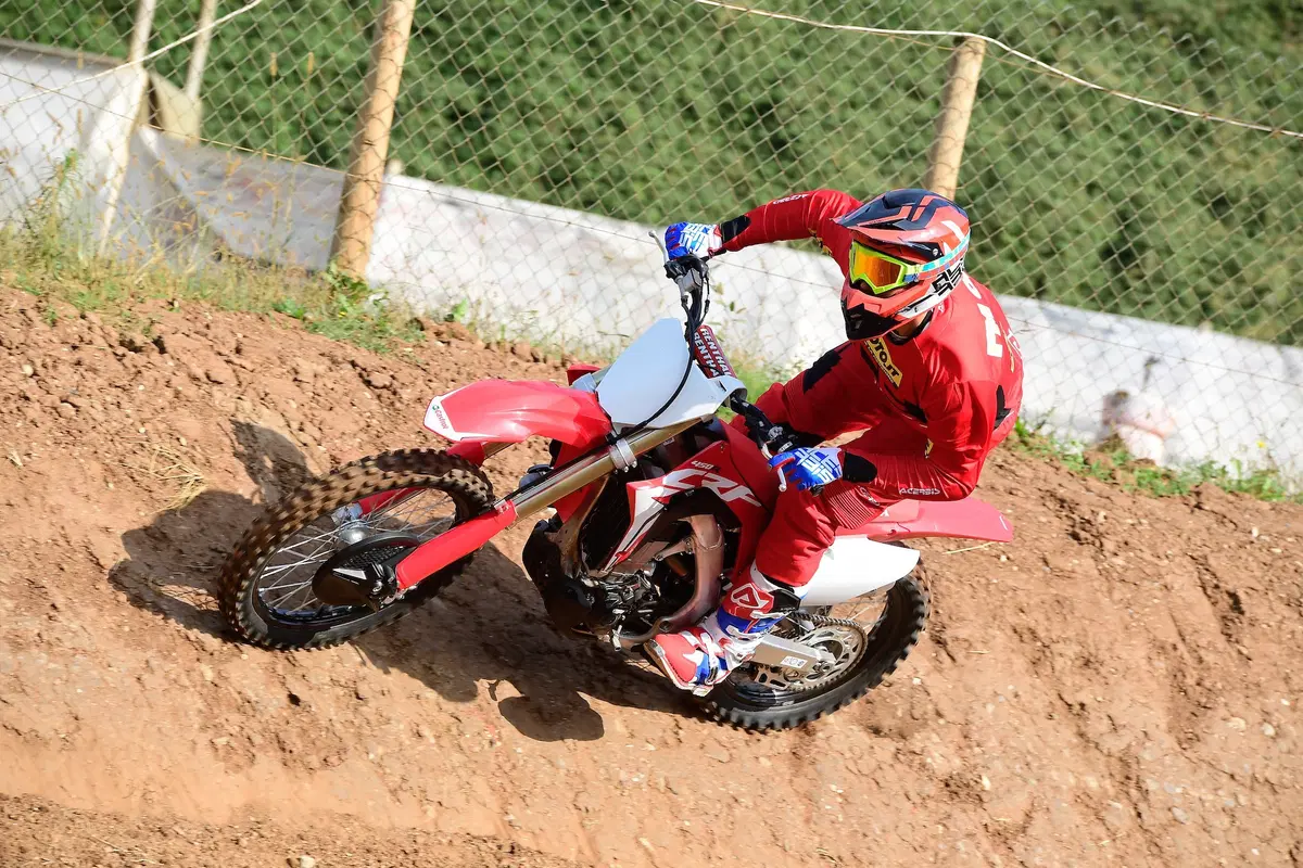 Honda CRF 250R e CRF 450R 2019: Concentrato di tecnologia (14)