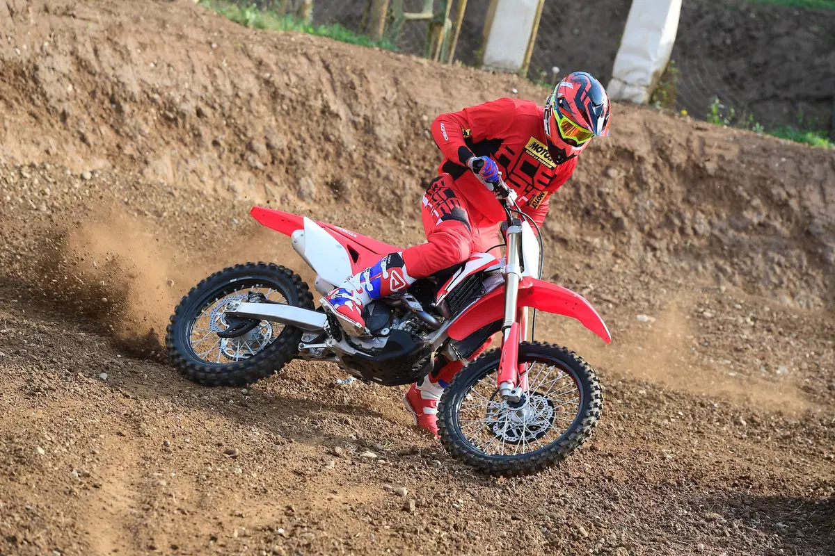 Honda CRF 250R e CRF 450R 2019: Concentrato di tecnologia (15)