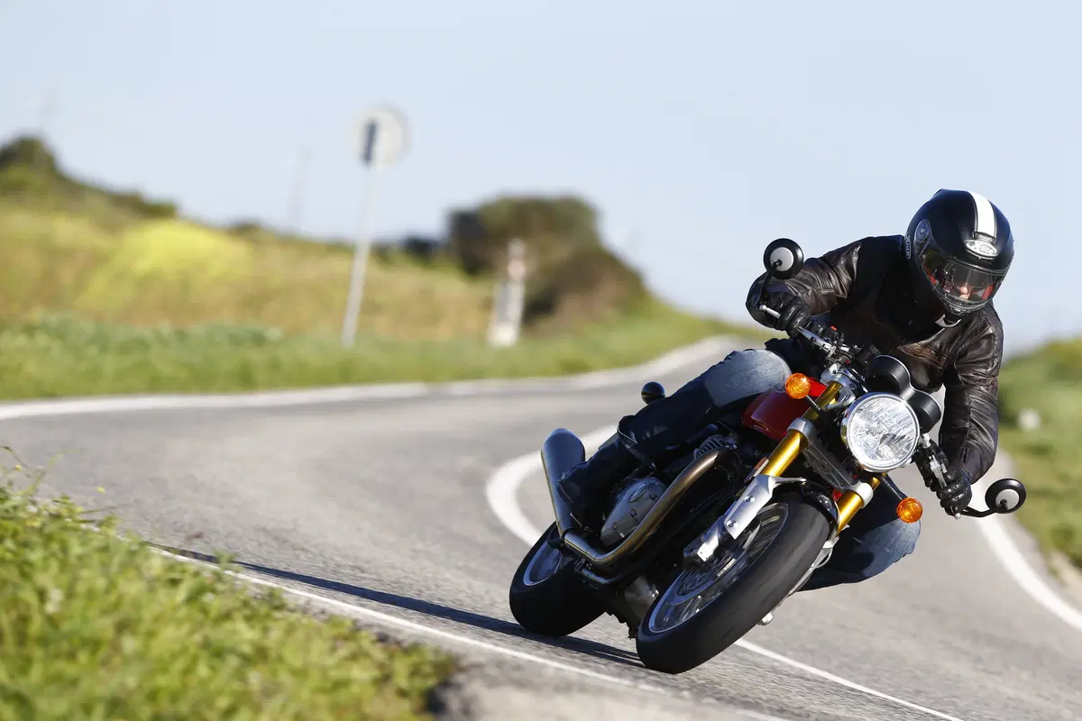 Triumph Thruxton R (5)