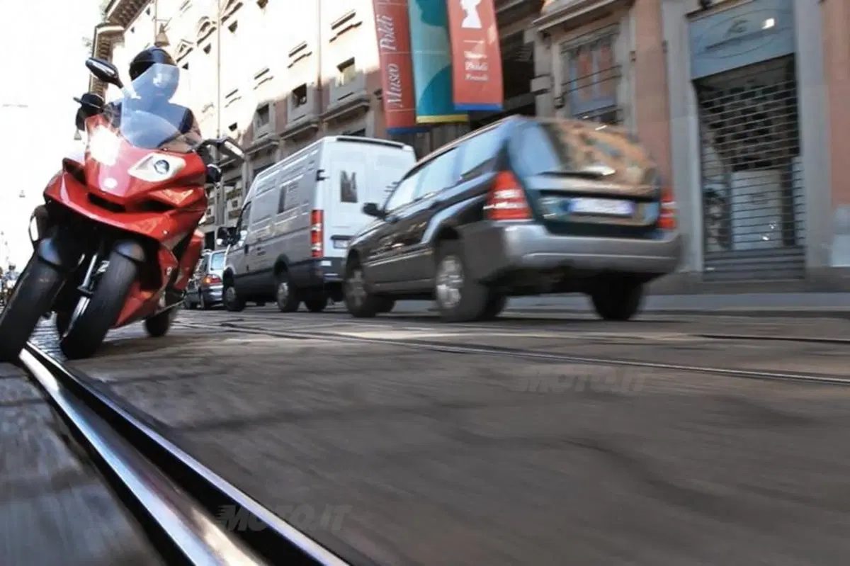 3D e 4D: debuttano i Quadro a 3 e 4 ruote (16)
