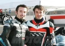 Max Biaggi e la sua Aprilia RSV4 guest star ne I Cesaroni