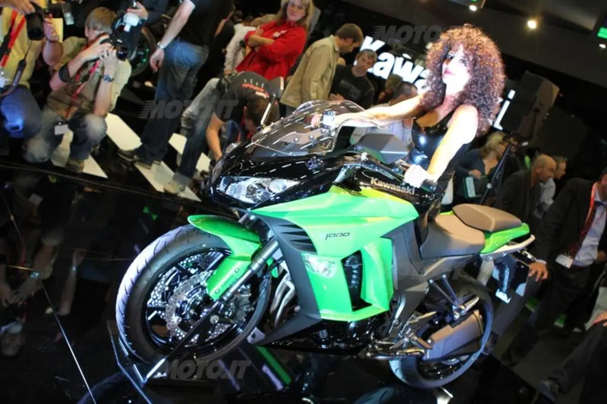 Kawasaki: la Z1000 diventa anche SX