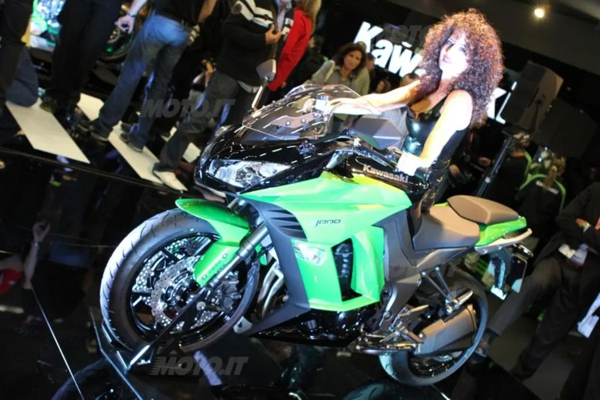 Kawasaki: la Z1000 diventa anche SX (3)