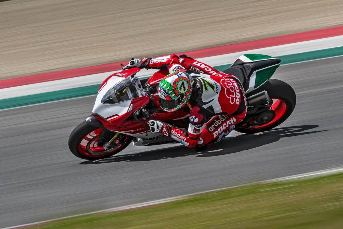 Ducati 1299 Panigale R Final Edition: 209 cv, 179 kg e componenti racing (8)
