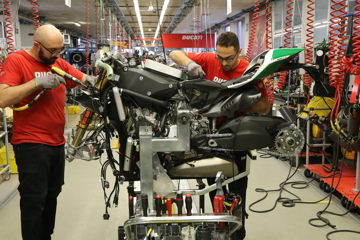 Ducati 1299 Panigale R Final Edition: 209 cv, 179 kg e componenti racing (12)