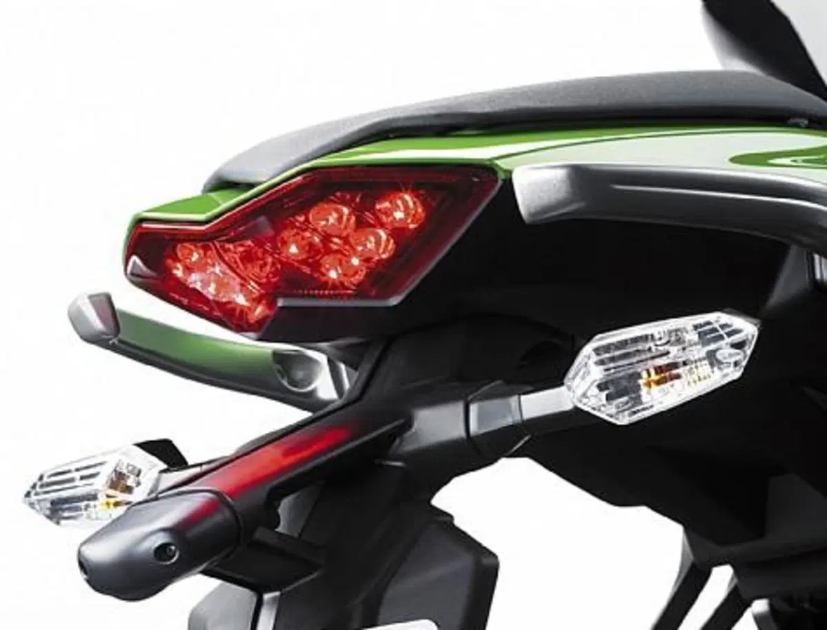 Kawasaki: la Z1000 diventa anche SX (7)
