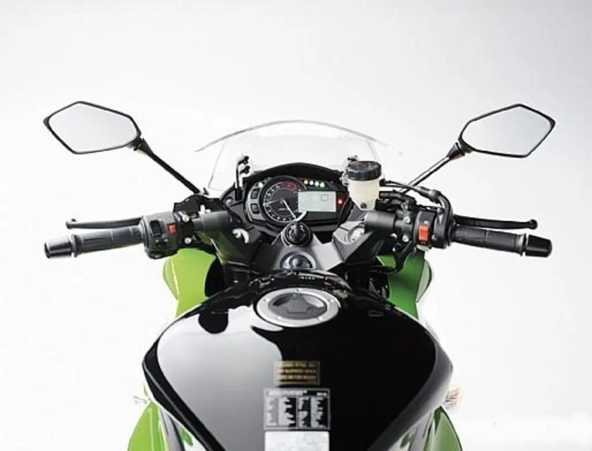 Kawasaki: la Z1000 diventa anche SX (11)