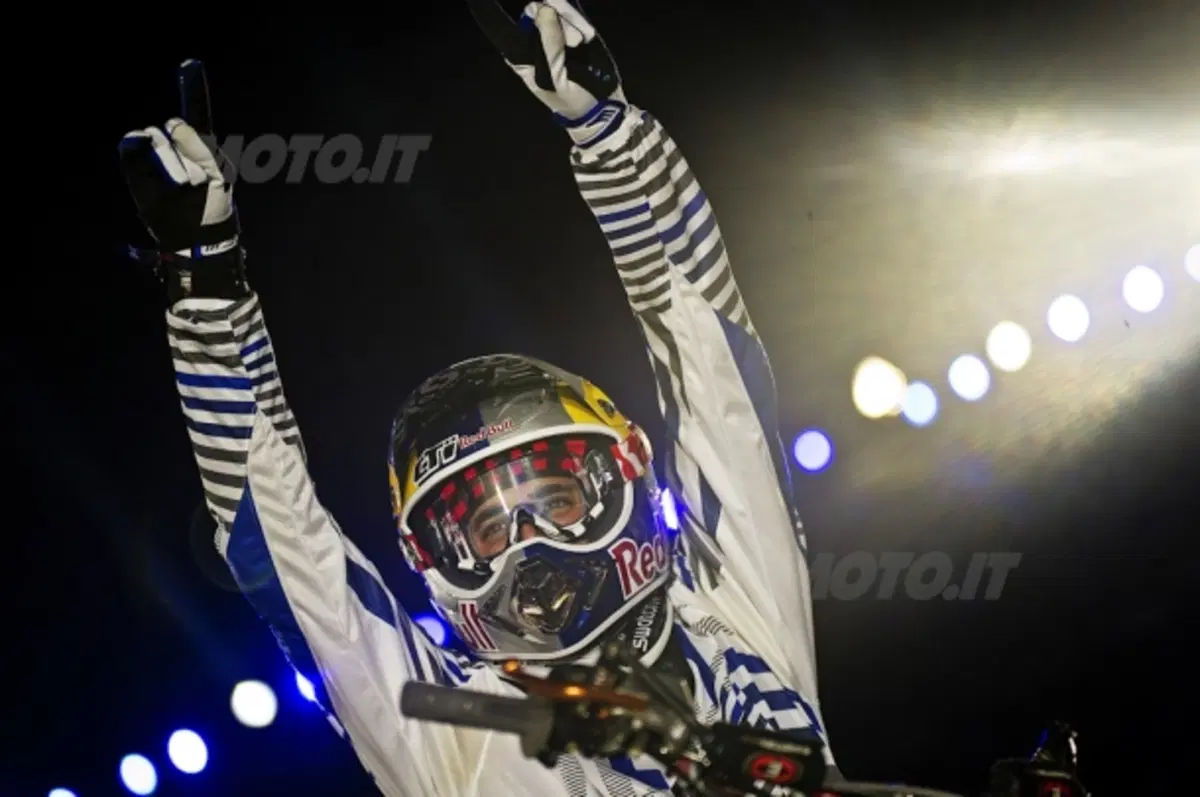20mila a Roma per lo spettacolo del Red Bull X-Fighters (18)