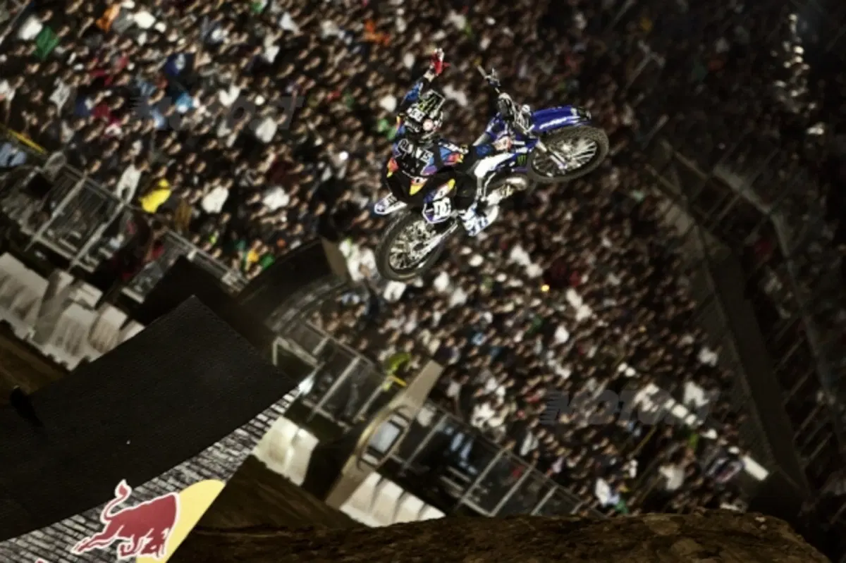 20mila a Roma per lo spettacolo del Red Bull X-Fighters (23)