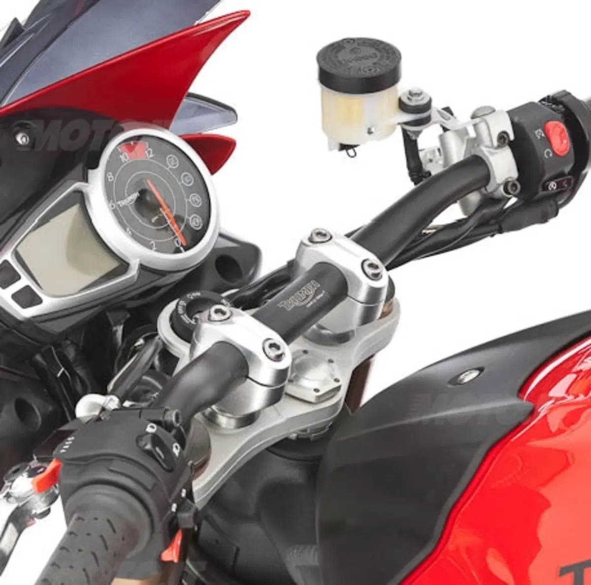 Triumph Speed Triple 1050 2011 (15)